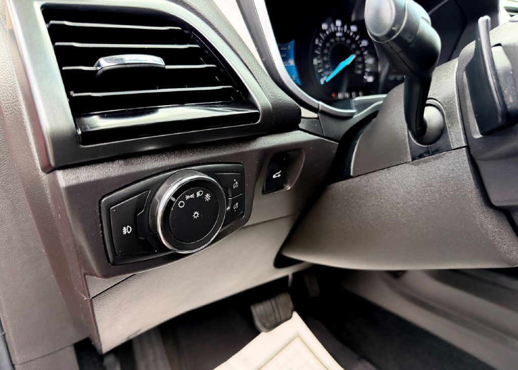 2016 Ford Fusion Image 25