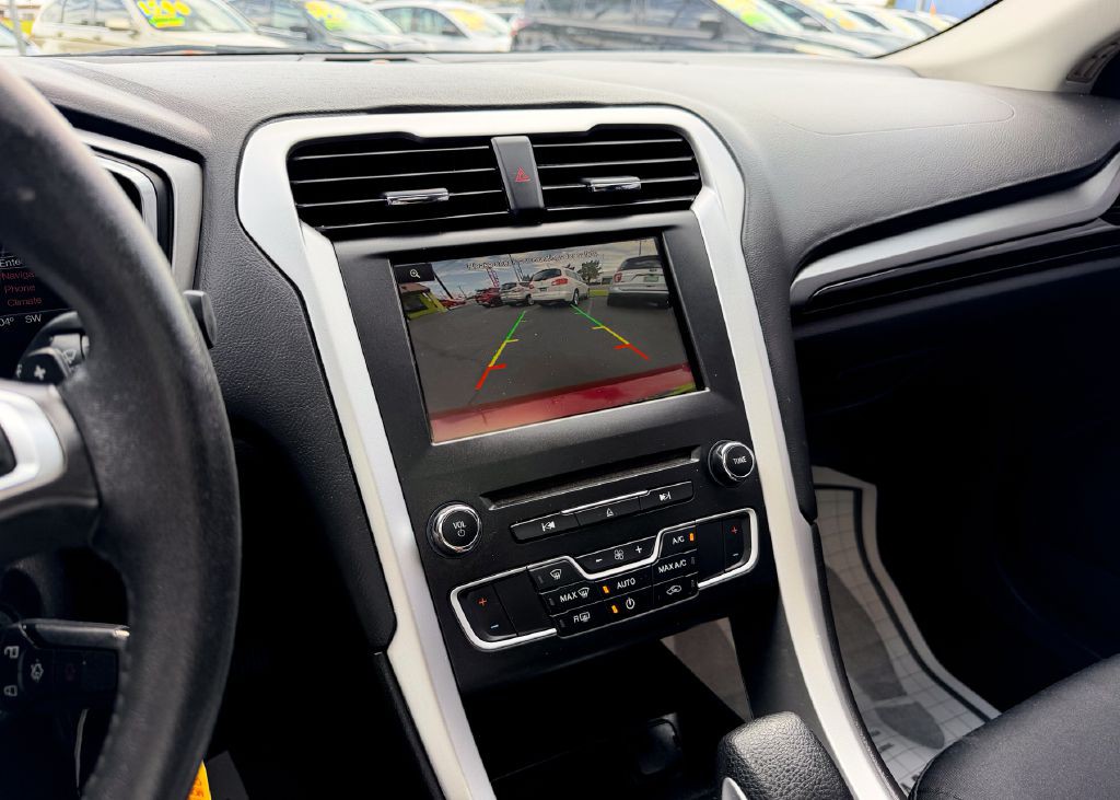 2016 Ford Fusion Image 31