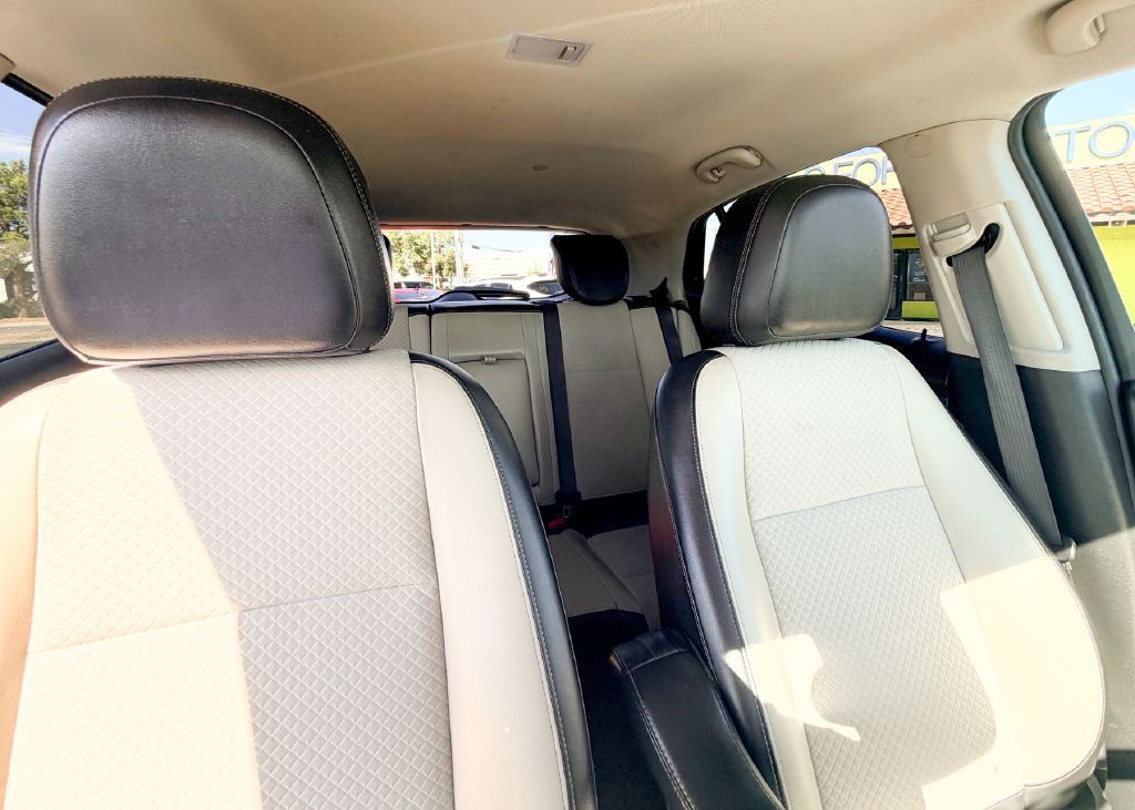 2022 Buick Enclave Image 16