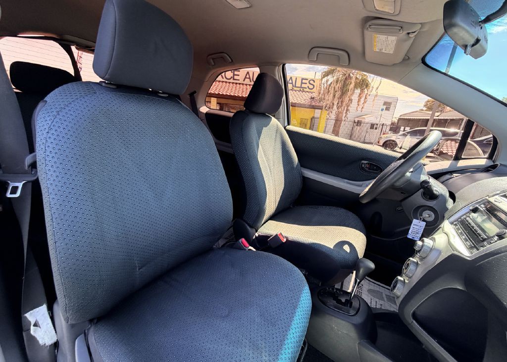 2008 Toyota Yaris Image 11