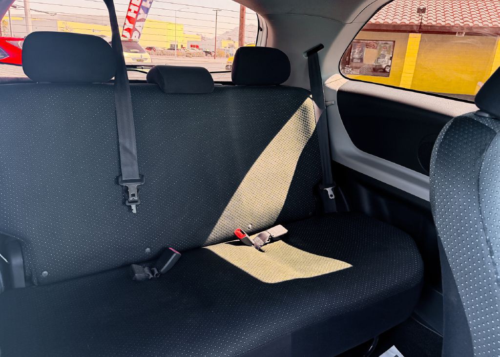2008 Toyota Yaris Image 13