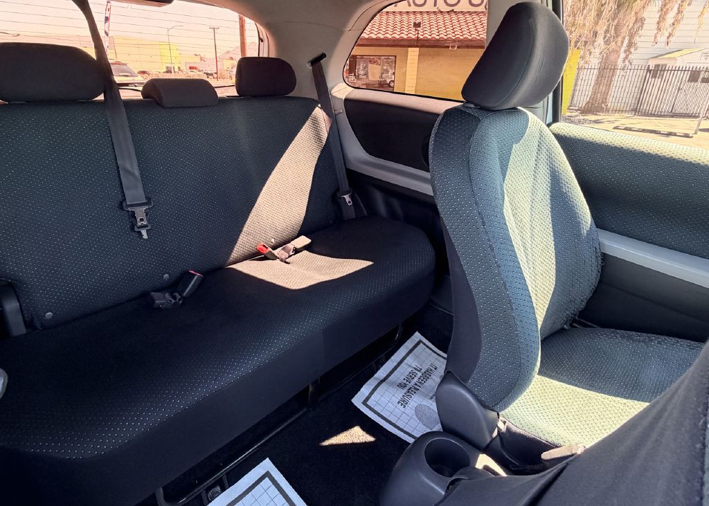 2008 Toyota Yaris Image 14