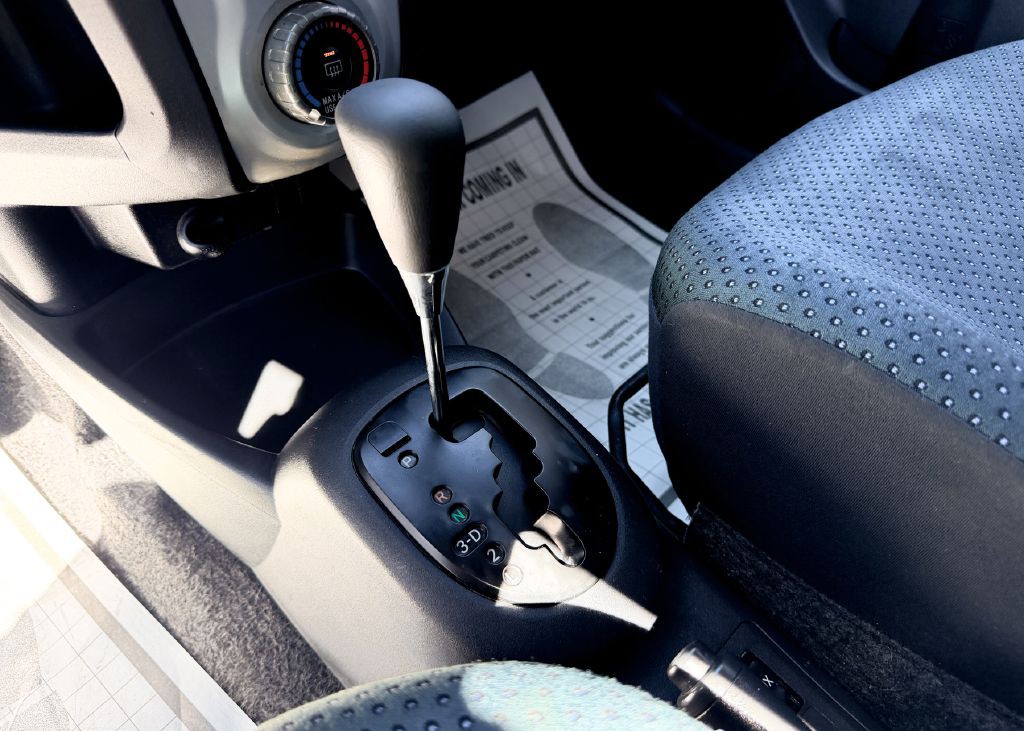 2008 Toyota Yaris Image 18