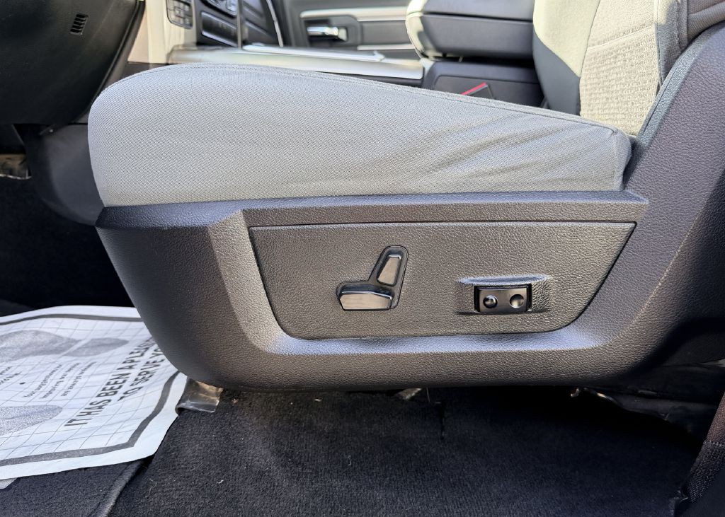 2015 RAM 1500 Image 26