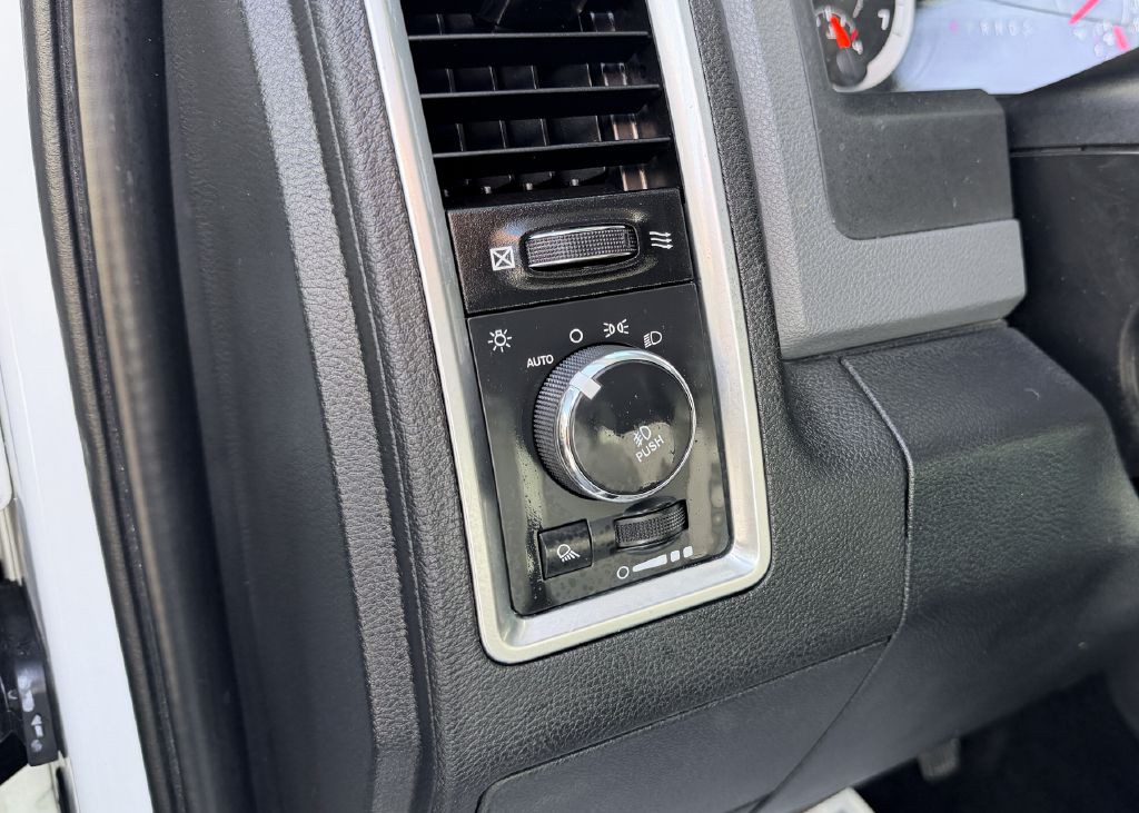 2015 RAM 1500 Image 27