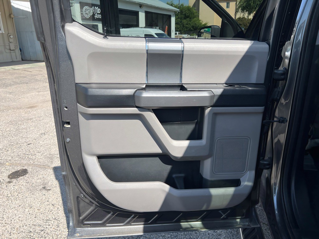2016 Ford F-150 Image 17