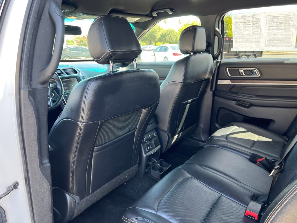 2016 Ford Explorer Image 18