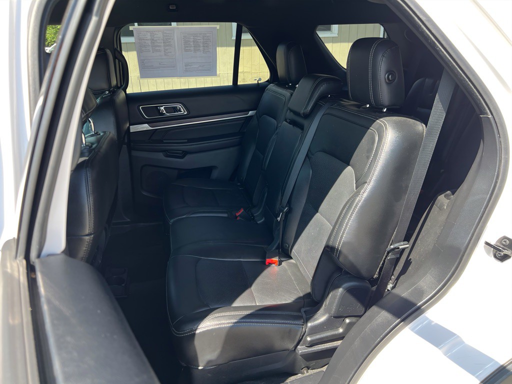 2016 Ford Explorer Image 19