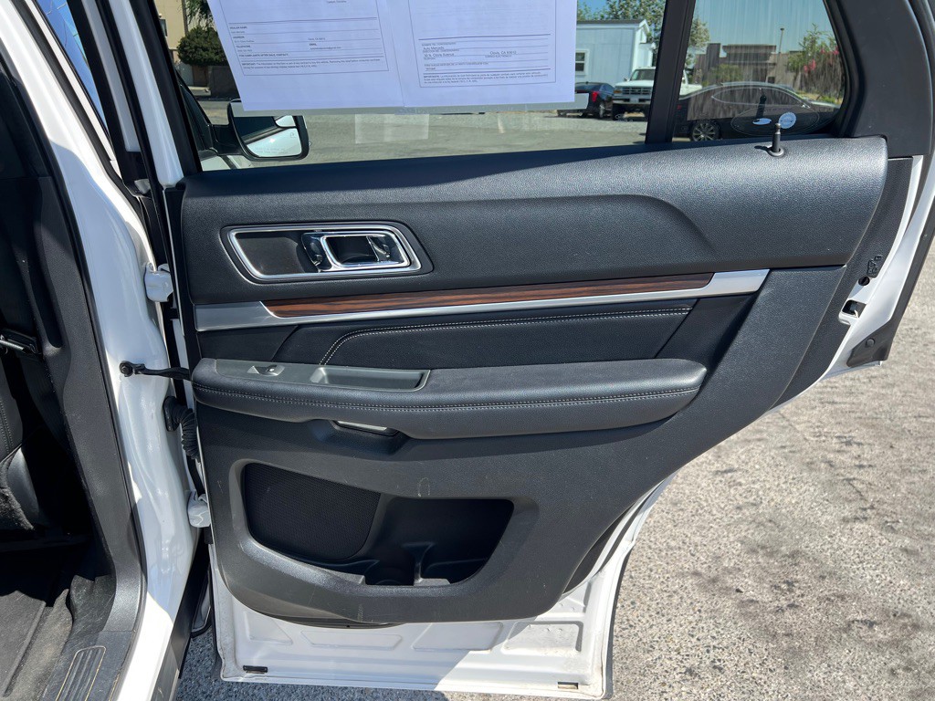 2016 Ford Explorer Image 22