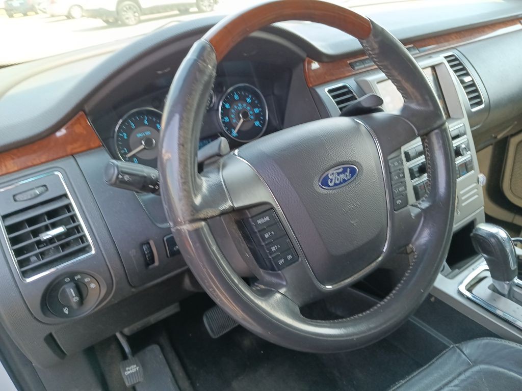 2011 Ford Flex Image 8