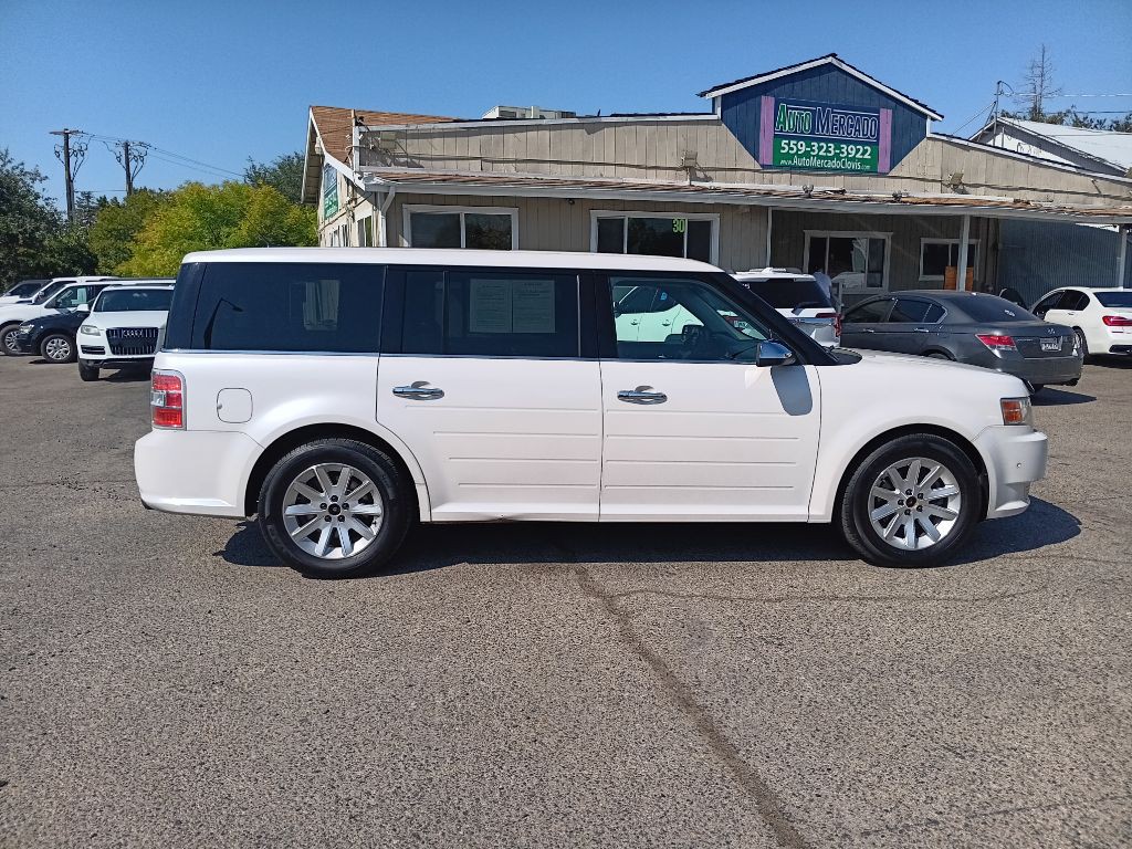 2011 Ford Flex Image 4