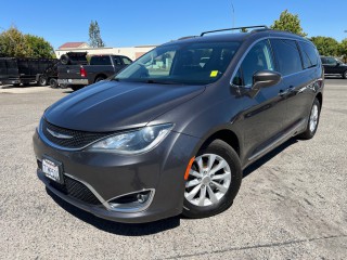 Image for 2017 Chrysler Pacifica Touring L ID: 6674523