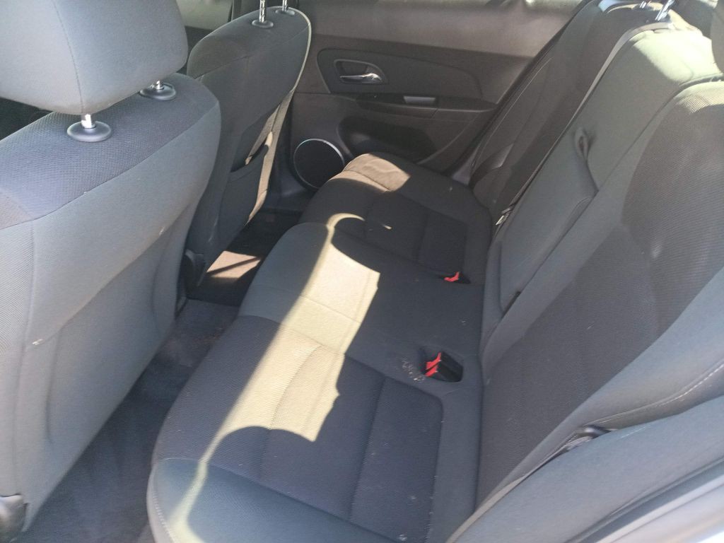 2012 Chevrolet Cruze Image 24