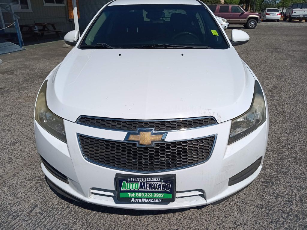 2012 Chevrolet Cruze Image 2