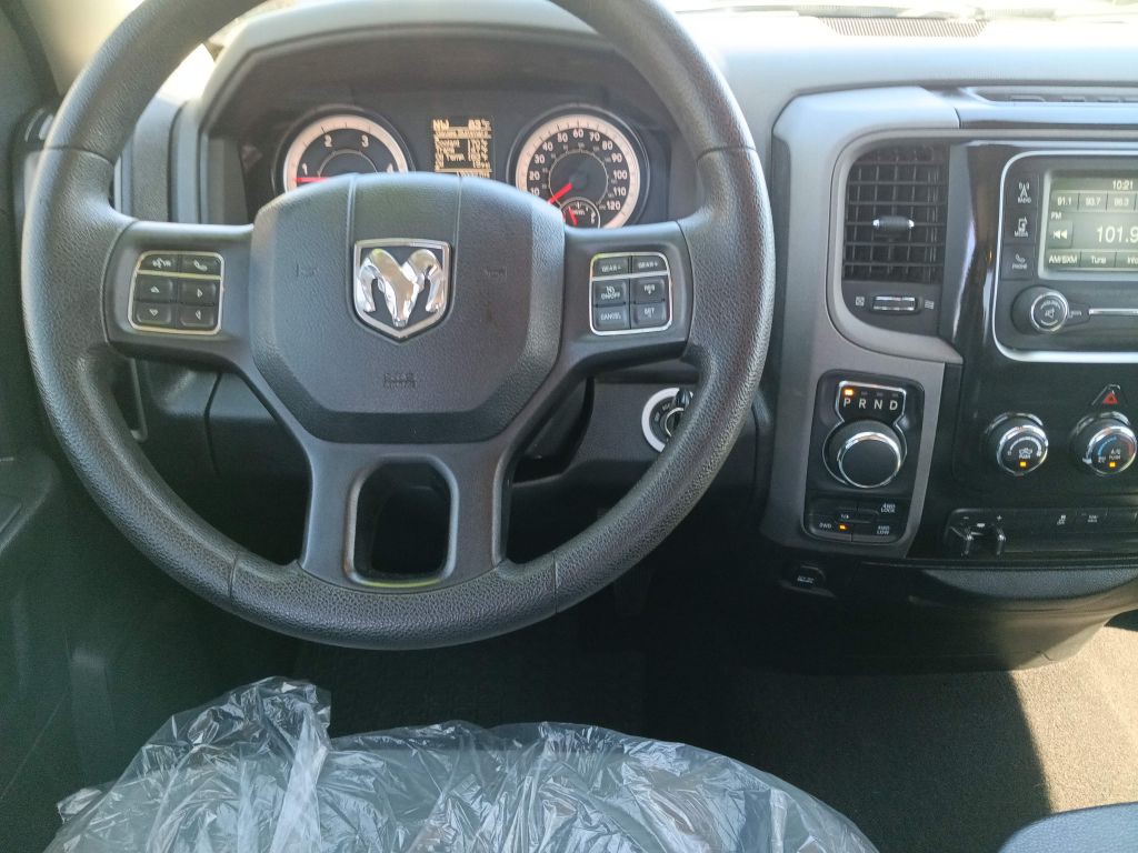 2016 RAM 1500 Image 12