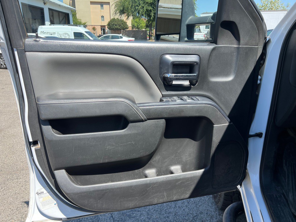 2015 GMC Sierra Image 8