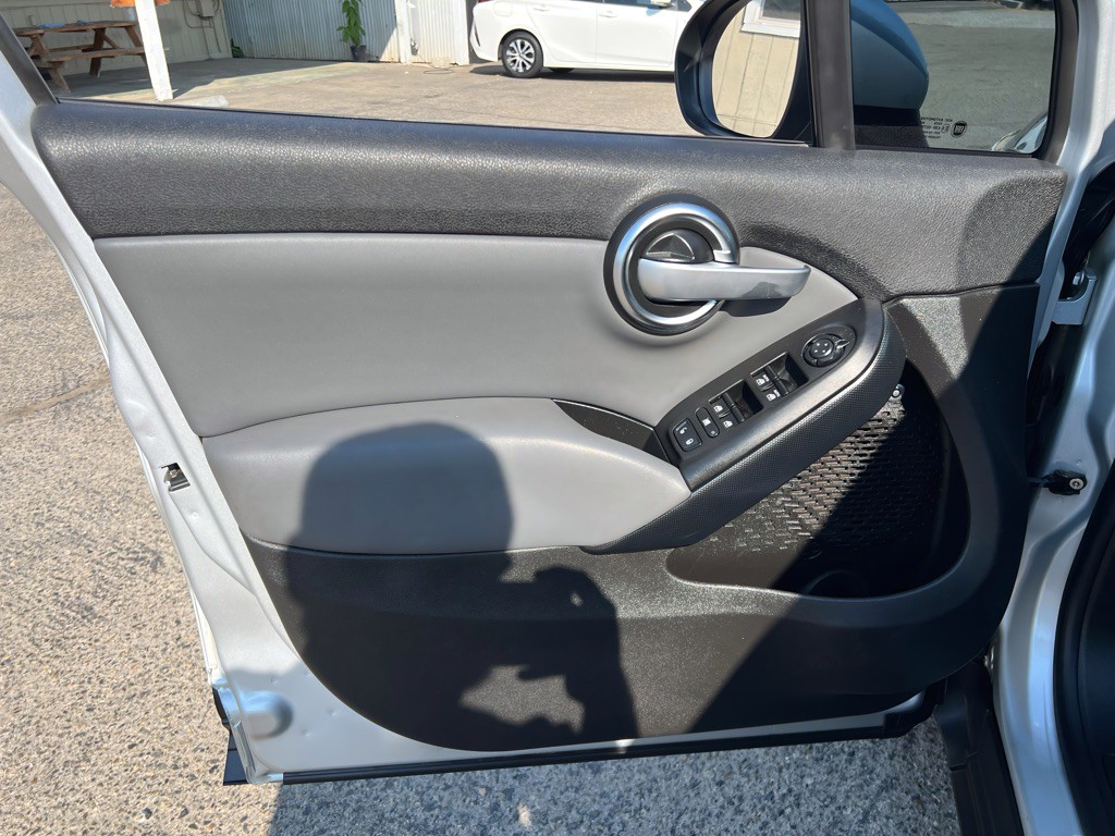 2016 FIAT 500 Image 8