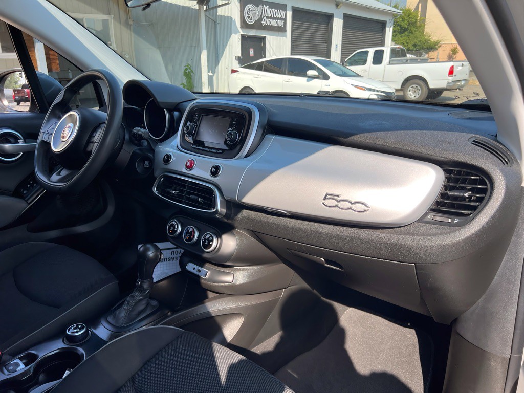 2016 FIAT 500 Image 14