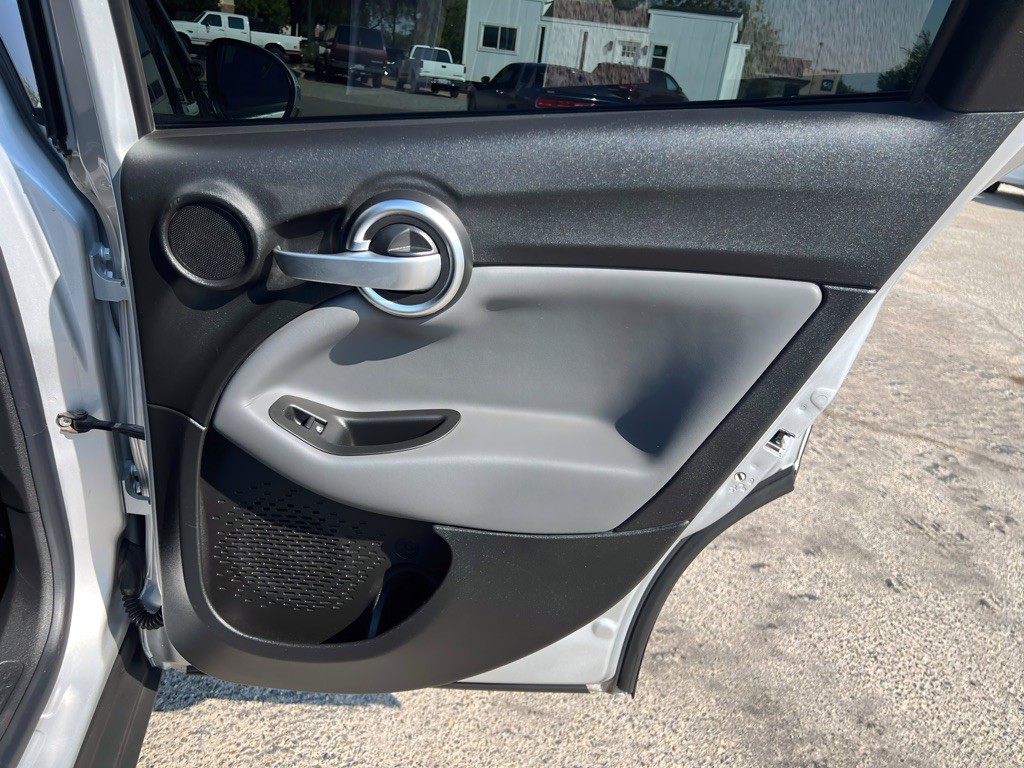 2016 FIAT 500 Image 21