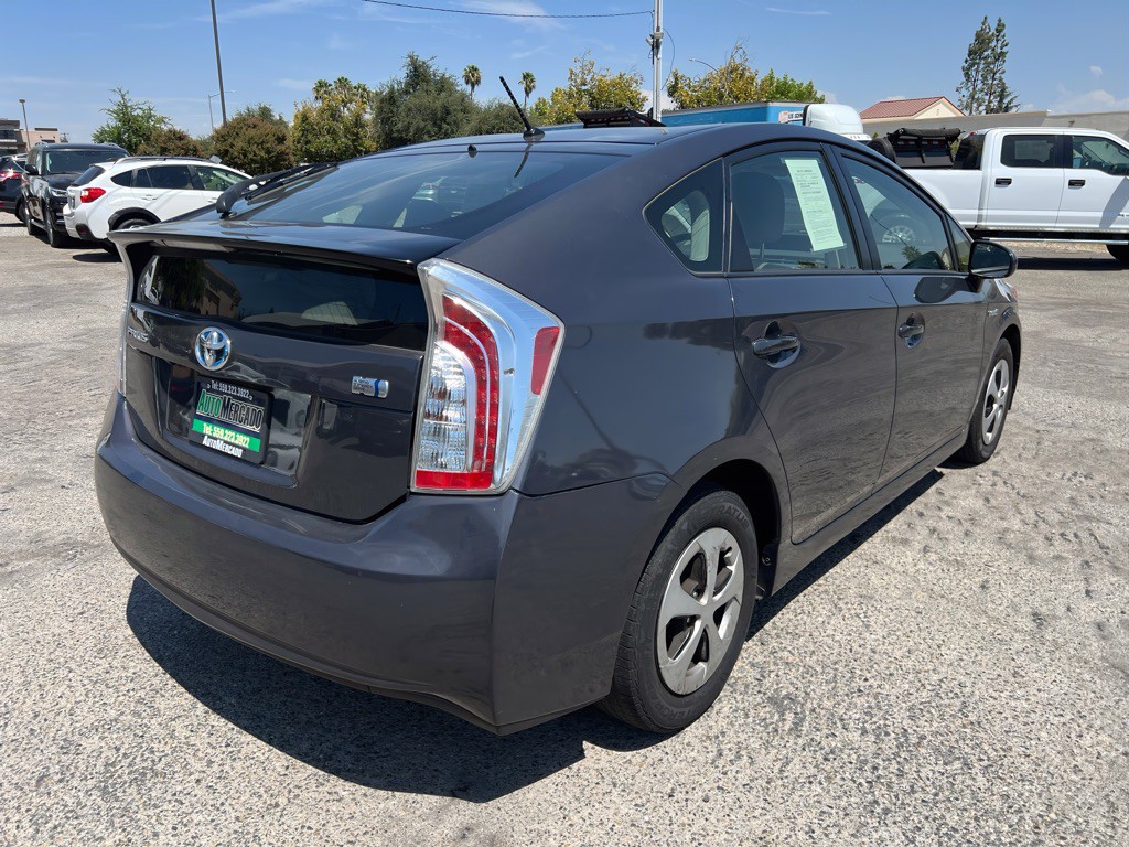 2015 Toyota Prius Image 5