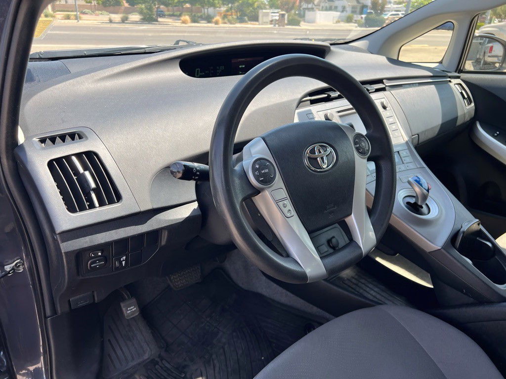 2015 Toyota Prius Image 10