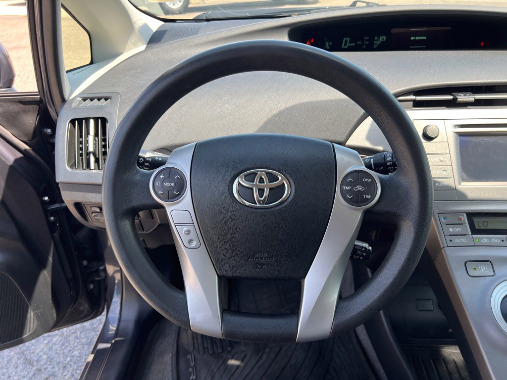 2015 Toyota Prius Image 11