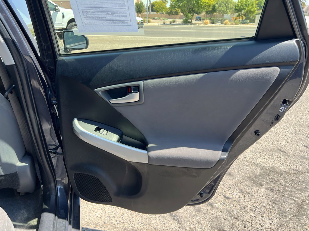 2015 Toyota Prius Image 21