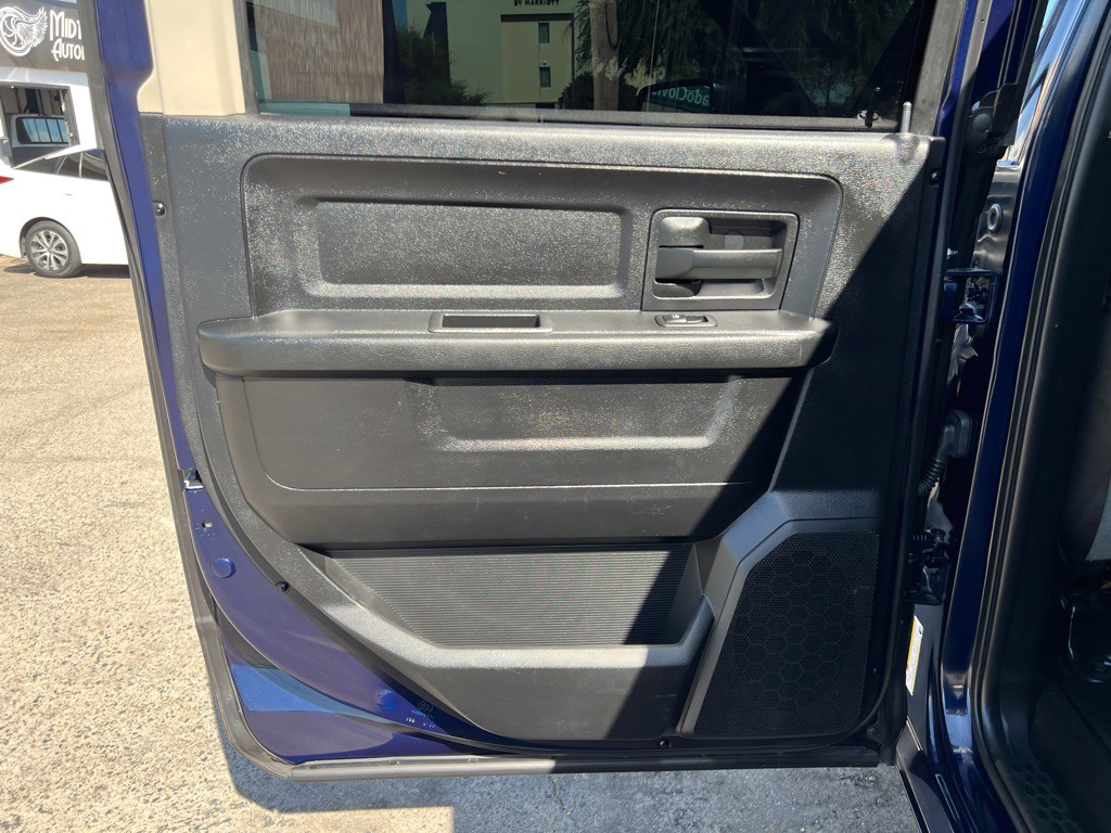 2015 RAM 1500 Image 17
