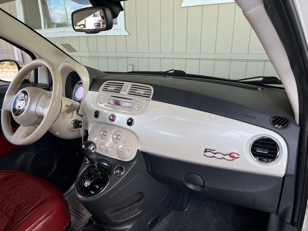 2013 FIAT 500 Image 18