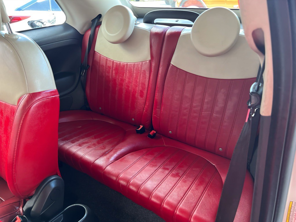 2013 FIAT 500 Image 21