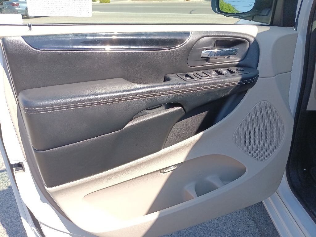 2017 Dodge Grand Caravan Image 7