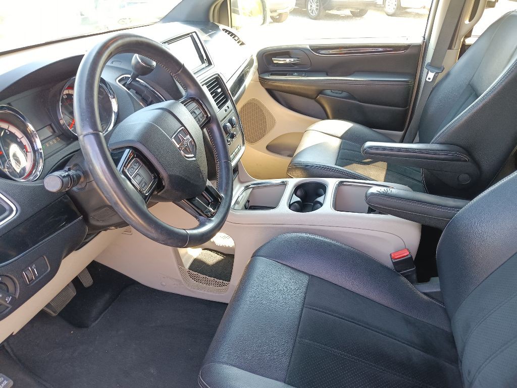 2017 Dodge Grand Caravan Image 8