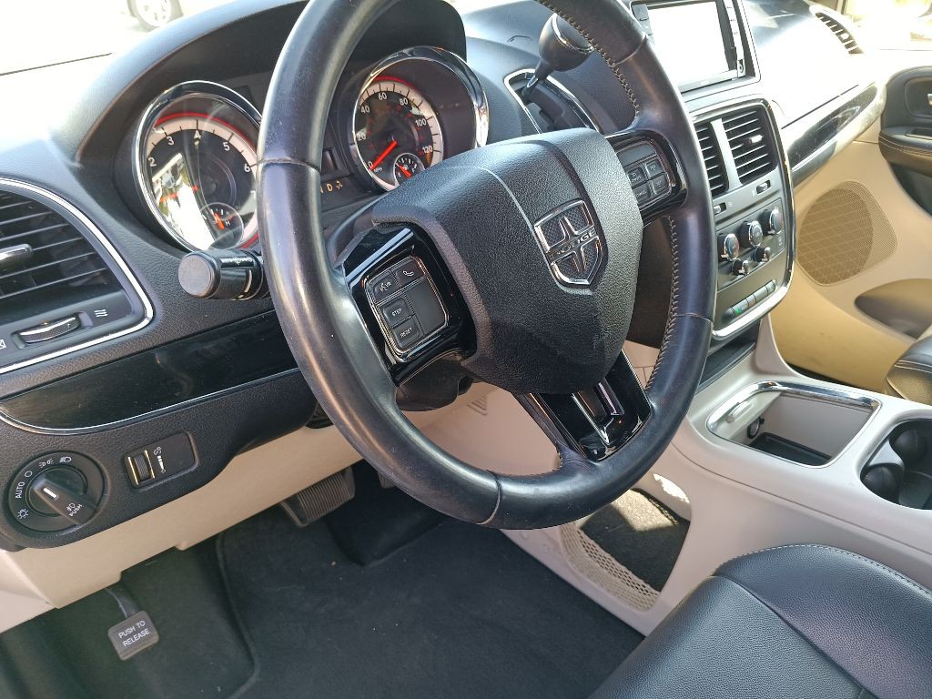 2017 Dodge Grand Caravan Image 9