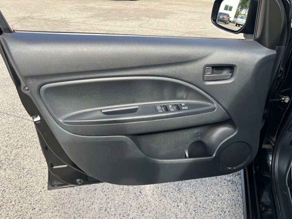 2017 Mitsubishi Mirage Image 10