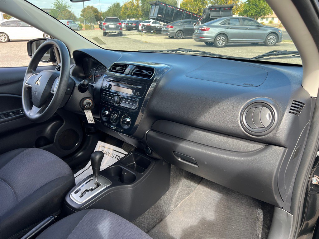 2017 Mitsubishi Mirage Image 16