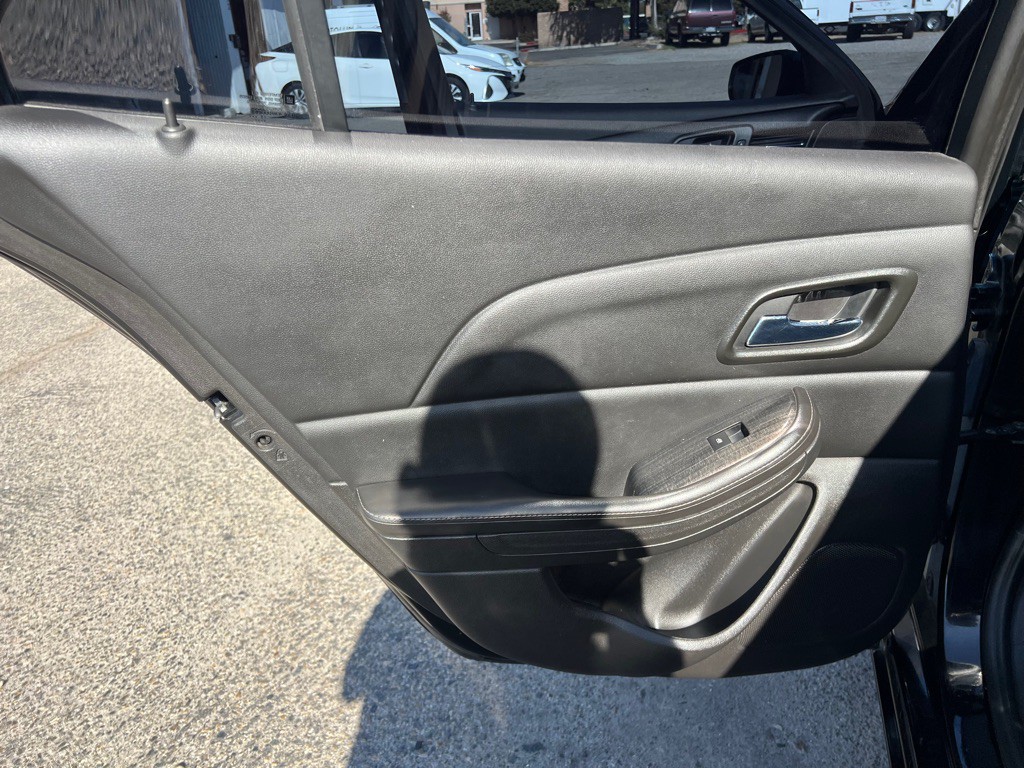 2016 Chevrolet Malibu Image 18