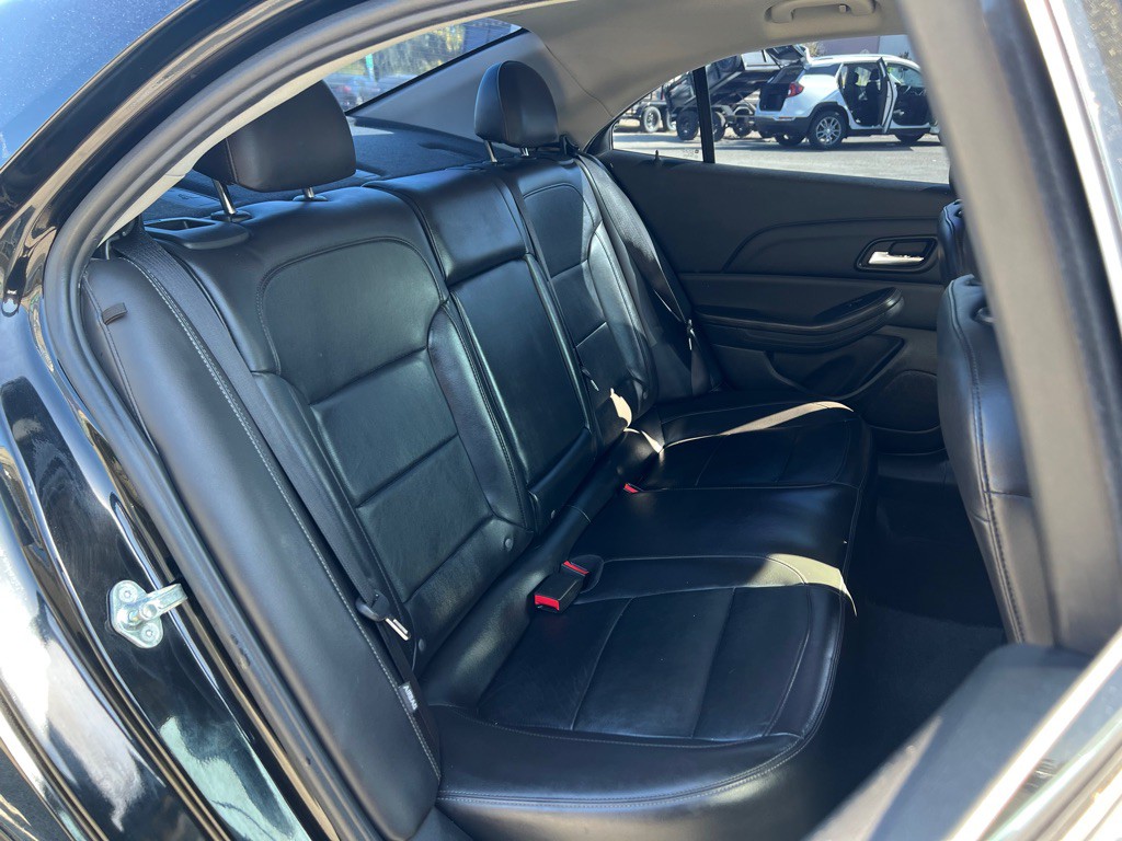 2016 Chevrolet Malibu Image 21