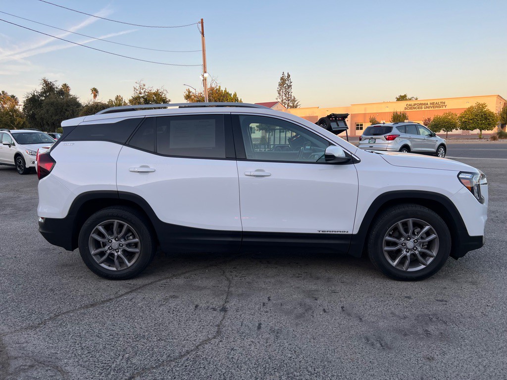 2023 GMC Terrain Image 5