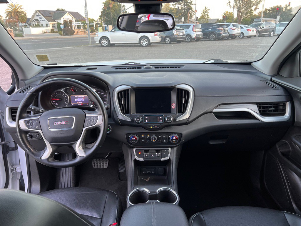2023 GMC Terrain Image 13