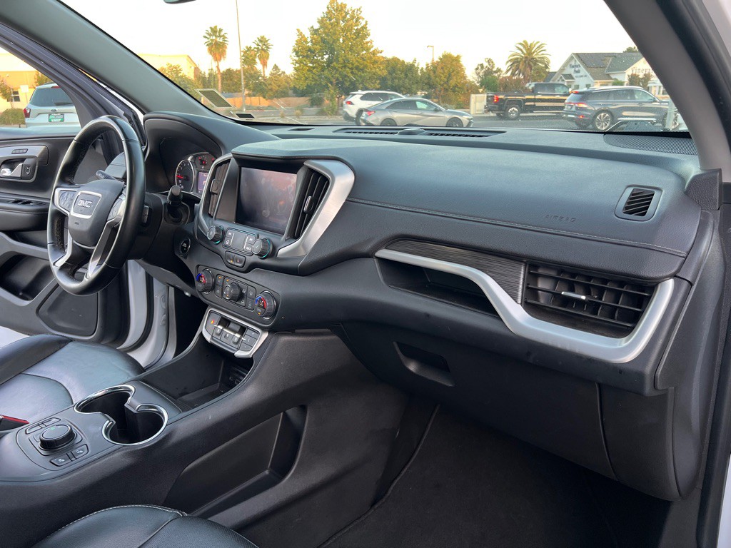 2023 GMC Terrain Image 14