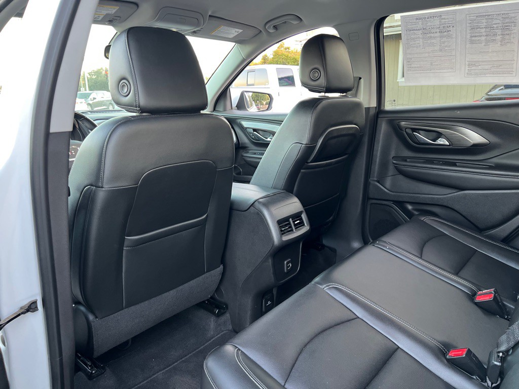 2023 GMC Terrain Image 18