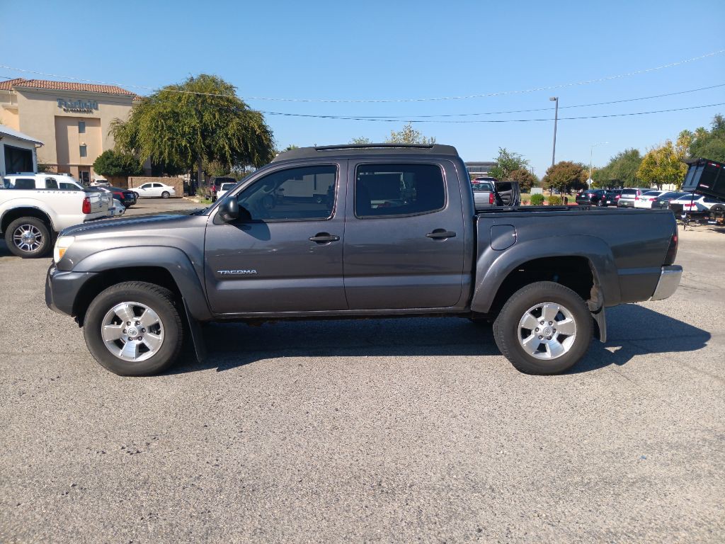 2012 Toyota Tacoma Image 1