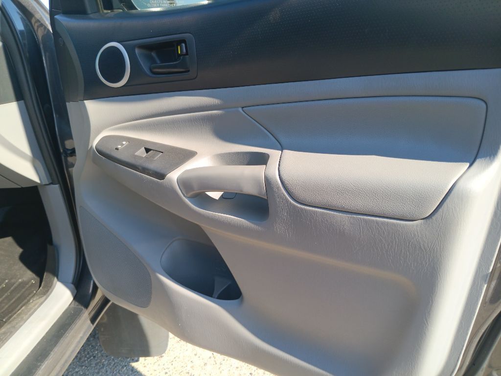 2012 Toyota Tacoma Image 15