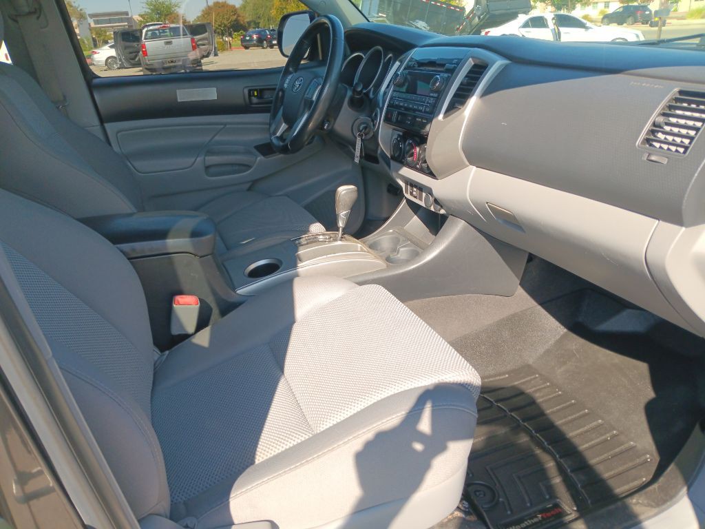 2012 Toyota Tacoma Image 16