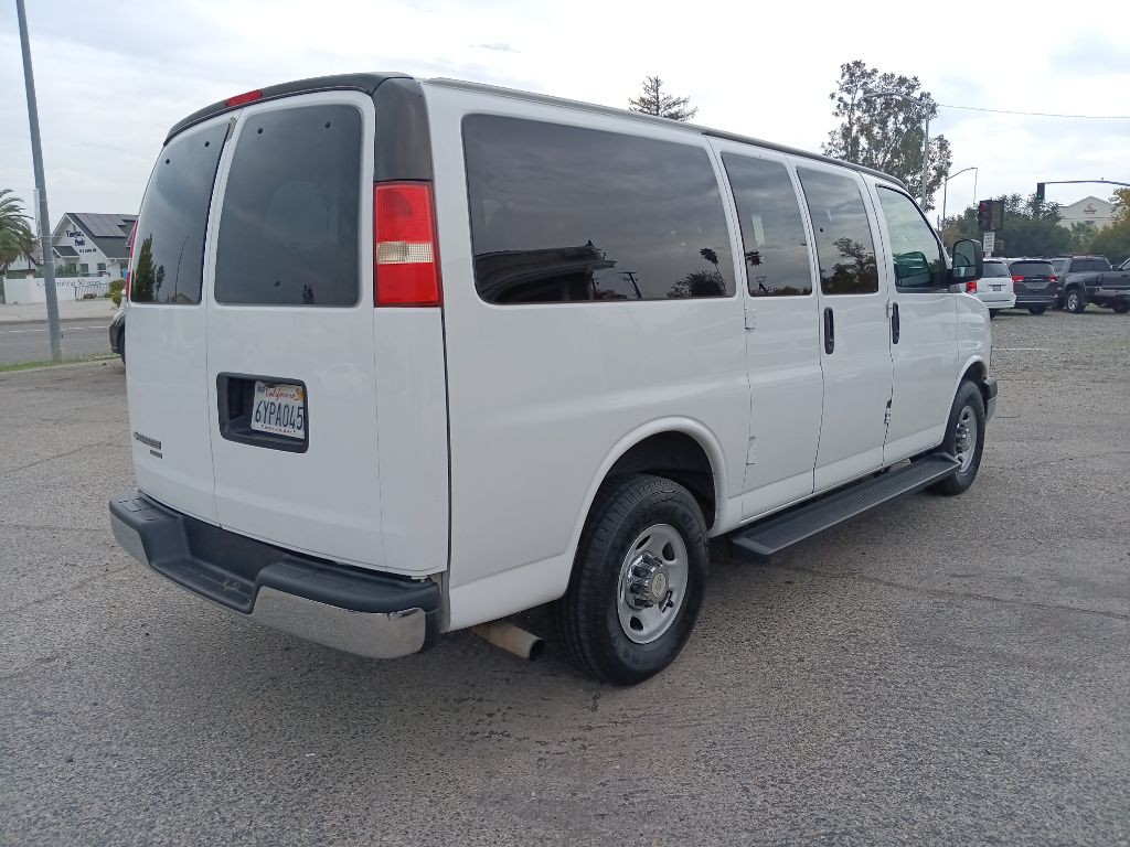 2012 Chevrolet Express Image 5