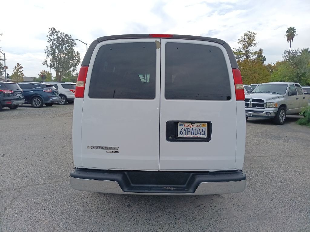 2012 Chevrolet Express Image 6