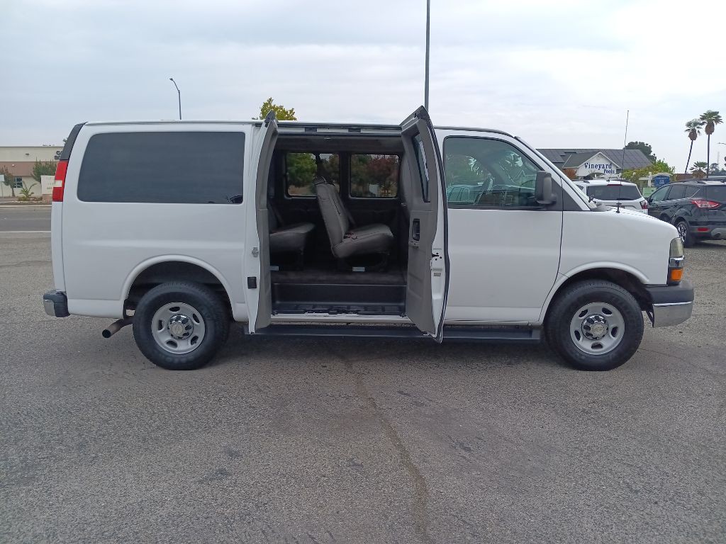 2012 Chevrolet Express Image 7