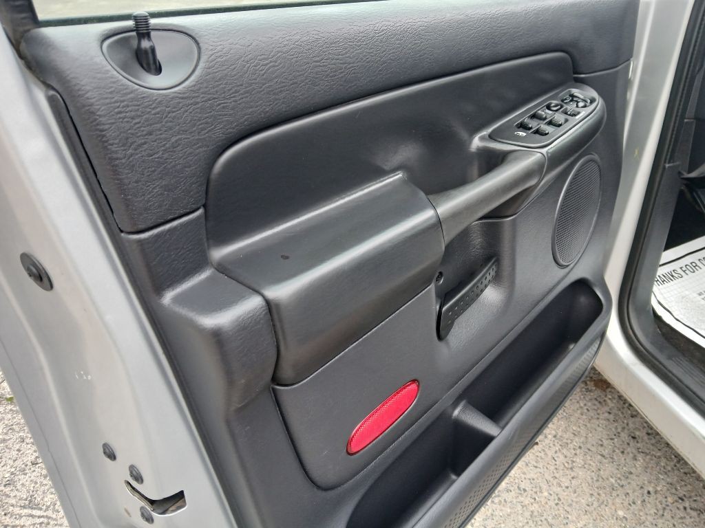 2005 Dodge Ram 1500 Image 8