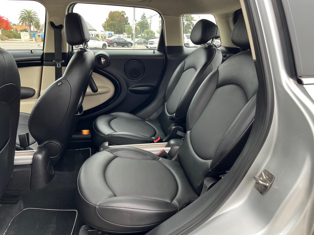 2012 MINI Cooper Image 19