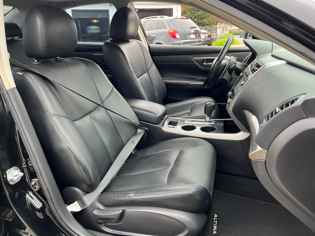2013 Nissan Altima Image 17